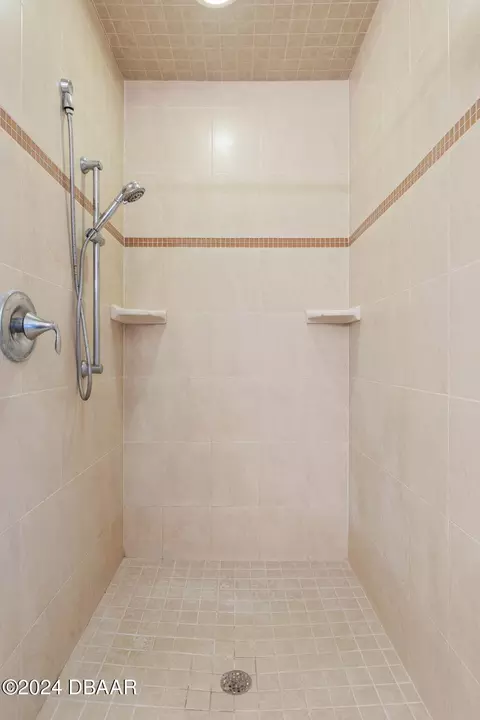 Bath - 1069 Indigo Rd, Ormond Beach, FL 32174 photo 4 of 4