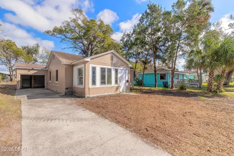 823 S Beach St, Daytona Beach, FL 32114