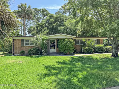 201 Oceanwood Dr, Neptune Beach, FL 32266