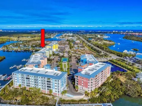 5 Riverwalk Dr, New Smyrna Beach, FL 32169