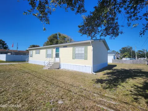 214 Howes St, Port Orange, FL 32127