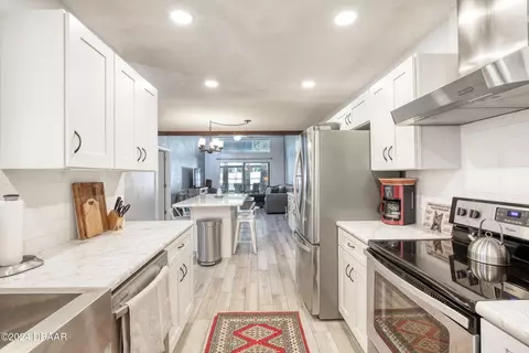 Kitchen - 10 Park Pl, Ormond Beach, FL 32174 photo 8 of 8
