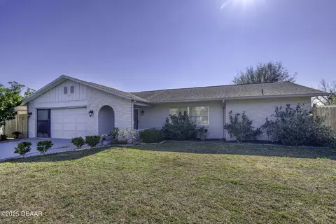1088 Kingswood Way, Port Orange, FL 32129