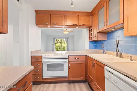 640 N Nova Rd #505, Ormond Beach, FL 32174 photo 5