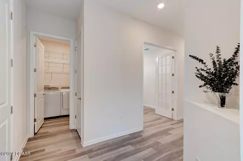 Entry Way - 3266 Bailey Ann Dr, Ormond Beach, FL 32174 photo 2 of 4