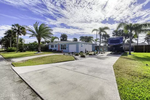 Exterior - 12 Raymonde Cir, Ormond Beach, FL 32176 photo 2 of 17
