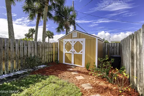 Exterior - 12 Raymonde Cir, Ormond Beach, FL 32176 photo 7 of 17