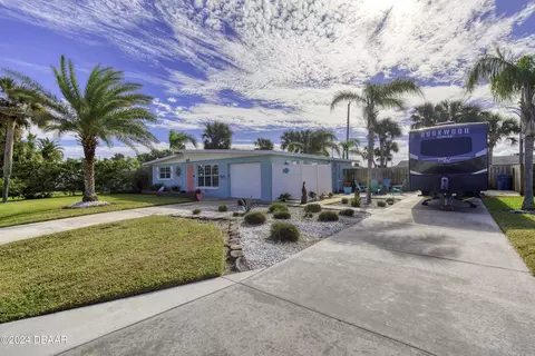Exterior - 12 Raymonde Cir, Ormond Beach, FL 32176 photo 3 of 17