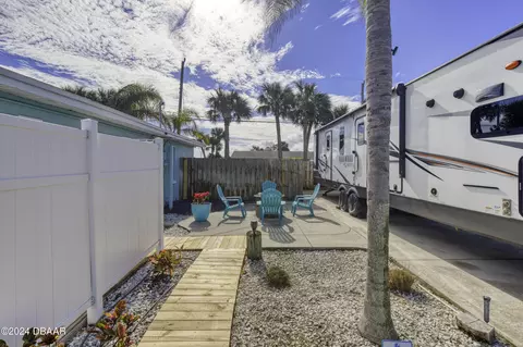 Exterior - 12 Raymonde Cir, Ormond Beach, FL 32176 photo 4 of 17