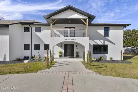 160 Lakeside Dr E, Port Orange, FL 32128