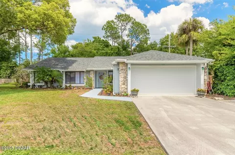 529 Pelican Bay Dr, Daytona Beach, FL 32119