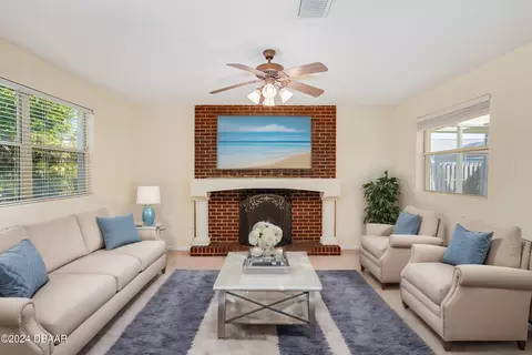 Living - 103 Dawn Dr, Ormond Beach, FL 32176 photo 7 of 11