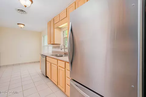 Kitchen - 103 Dawn Dr, Ormond Beach, FL 32176 photo 2 of 5