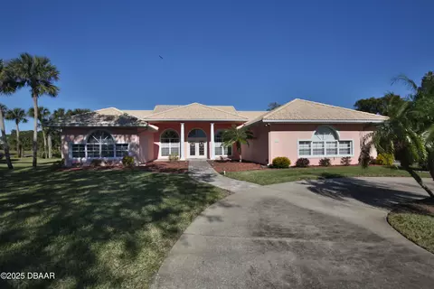 132 Double Eagle Dr, Daytona Beach, FL 32119