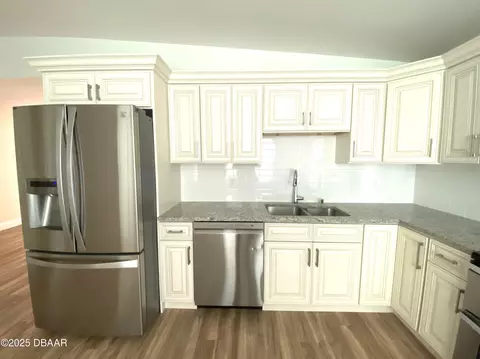 Kitchen - 1722 Palm Rd, Ormond Beach, FL 32174 photo 2 of 6