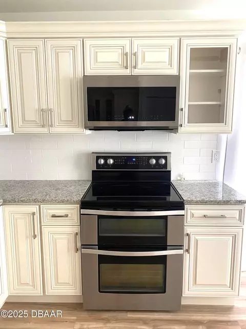 Kitchen - 1722 Palm Rd, Ormond Beach, FL 32174 photo 5 of 6
