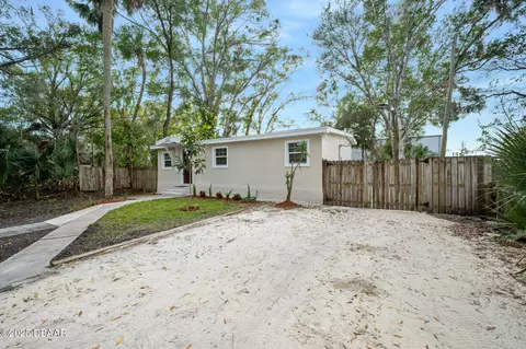 Exterior - 1722 Palm Rd, Ormond Beach, FL 32174 photo 8 of 11