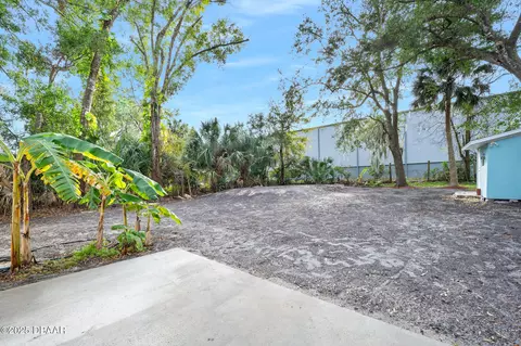 Exterior - 1722 Palm Rd, Ormond Beach, FL 32174 photo 3 of 11