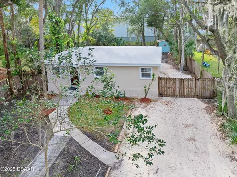 Exterior - 1722 Palm Rd, Ormond Beach, FL 32174 photo 2 of 11