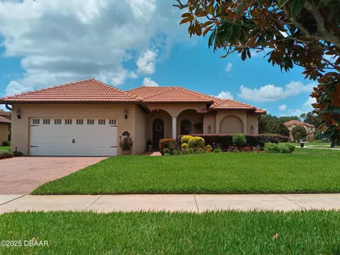 10215 Yonaomi Cir, Clermont, FL 34711