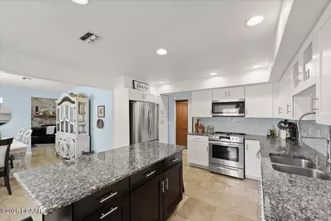 Kitchen - 137 Shady Branch Trl, Ormond Beach, FL 32174 photo 5 of 5