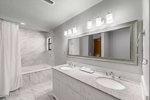 Bath - 137 Shady Branch Trl, Ormond Beach, FL 32174 photo 4 of 7