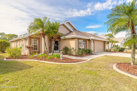 8 Whistling Duck Ct, Daytona Beach, FL 32119