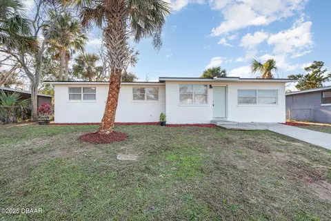 1110 Lewis Dr, Daytona Beach, FL 32117
