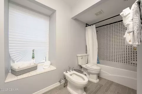 Bath - 3565 John Anderson Dr, Ormond Beach, FL 32176 photo 2 of 6