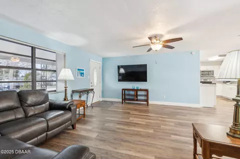 Living - 63 Benjamin Dr, Ormond Beach, FL 32176 photo 3 of 4
