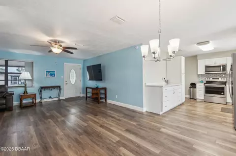 Living - 63 Benjamin Dr, Ormond Beach, FL 32176 photo 4 of 4
