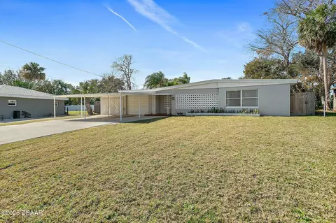 68 E Bayshore Dr, Port Orange, FL 32127