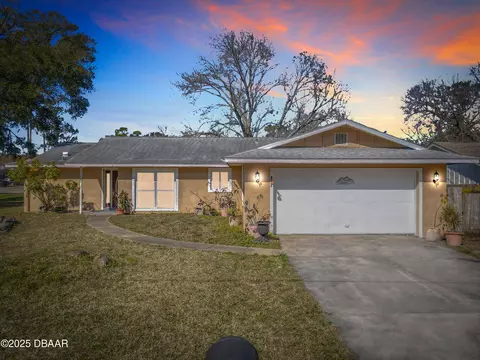 598 15th St, Daytona Beach, FL 32117