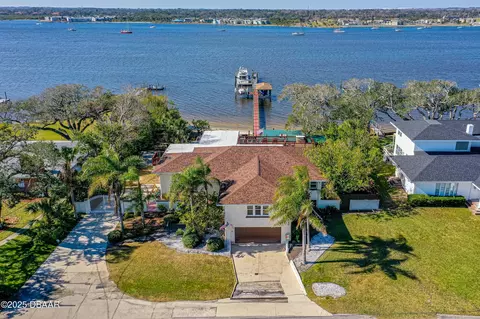 2066 S Halifax Dr, Daytona Beach, FL 32118