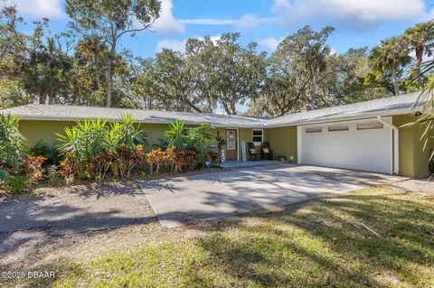 1504 Pine Tree Dr, Edgewater, FL 32132