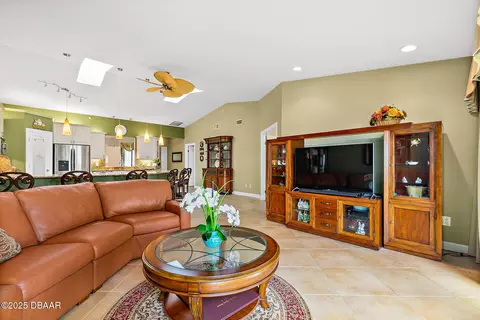Living - 39 Landings Ln, Ormond Beach, FL 32174 photo 3 of 3