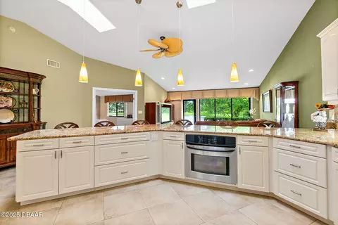 Kitchen - 39 Landings Ln, Ormond Beach, FL 32174 photo 3 of 7