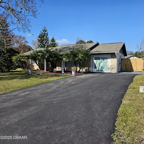 213 Lone Pine Dr, Edgewater, FL 32132
