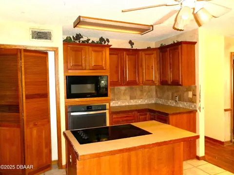 Kitchen - 3470 Strickland Rd, Ormond Beach, FL 32174 photo 2 of 4