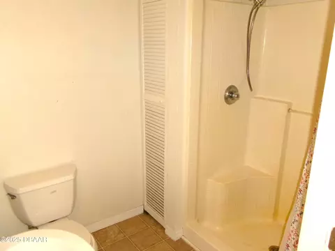 Bath - 3470 Strickland Rd, Ormond Beach, FL 32174 photo 5 of 5