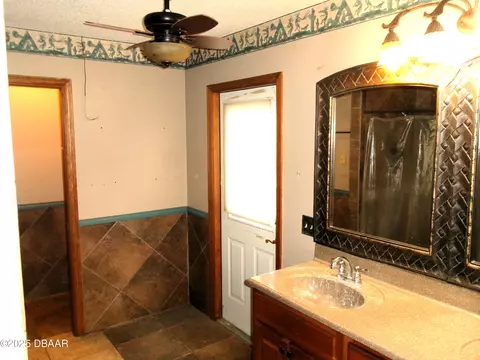 Bath - 3470 Strickland Rd, Ormond Beach, FL 32174 photo 2 of 5