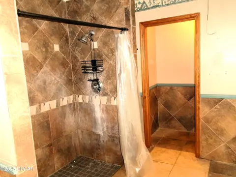 Bath - 3470 Strickland Rd, Ormond Beach, FL 32174 photo 3 of 5