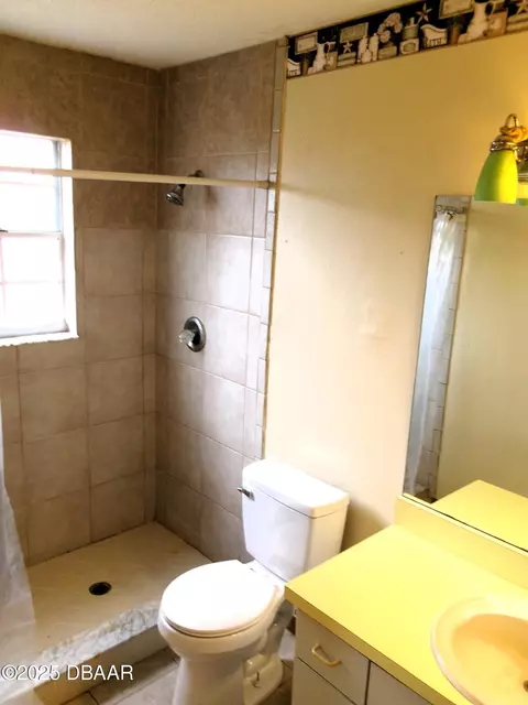Bath - 3470 Strickland Rd, Ormond Beach, FL 32174 photo 4 of 5