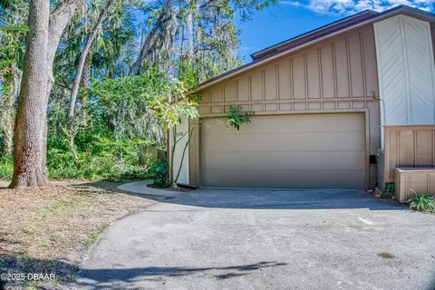 628 Main Trl, Ormond Beach, FL 32174