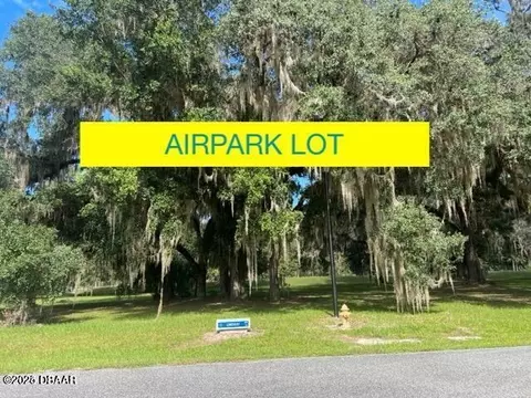 440 Lindsay Ln, Crescent City, FL 32112