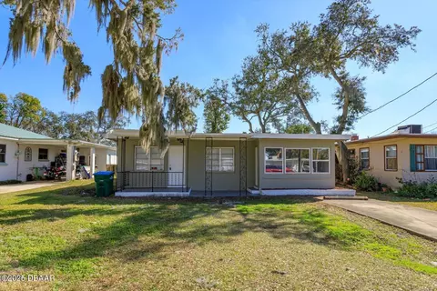 157 15th St, Holly Hill, FL 32117