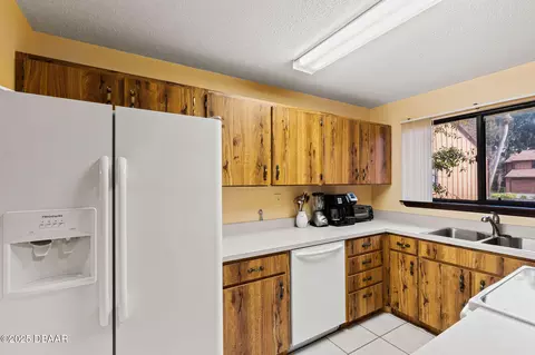 30 Park Pl, Ormond Beach, FL 32174 photo 9