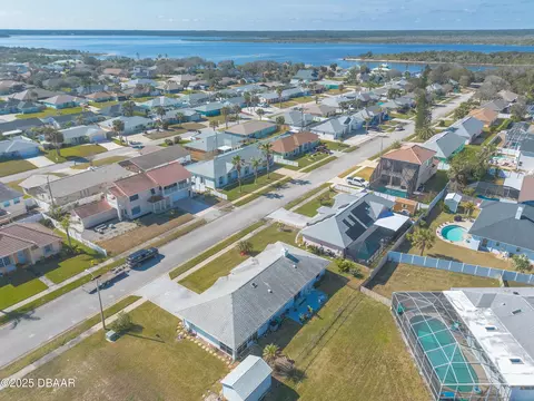 111 Peninsula Winds Dr, Ormond Beach, FL 32176 photo 6