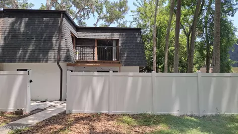 81 Springwood Sq, Port Orange, FL 32129