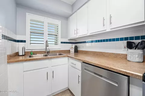 Undisclosed, Ormond Beach, FL 32176 photo 6